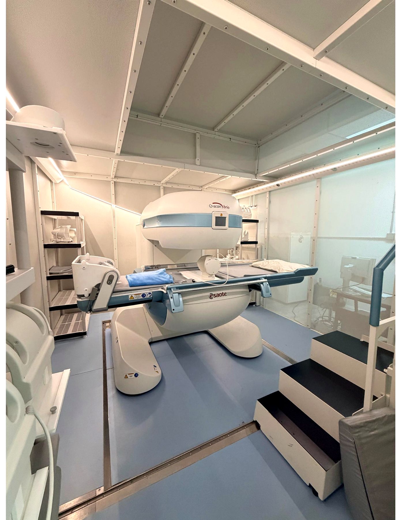 The Esaote G-scan Brio open MRI scanner in the on-site imaging suite